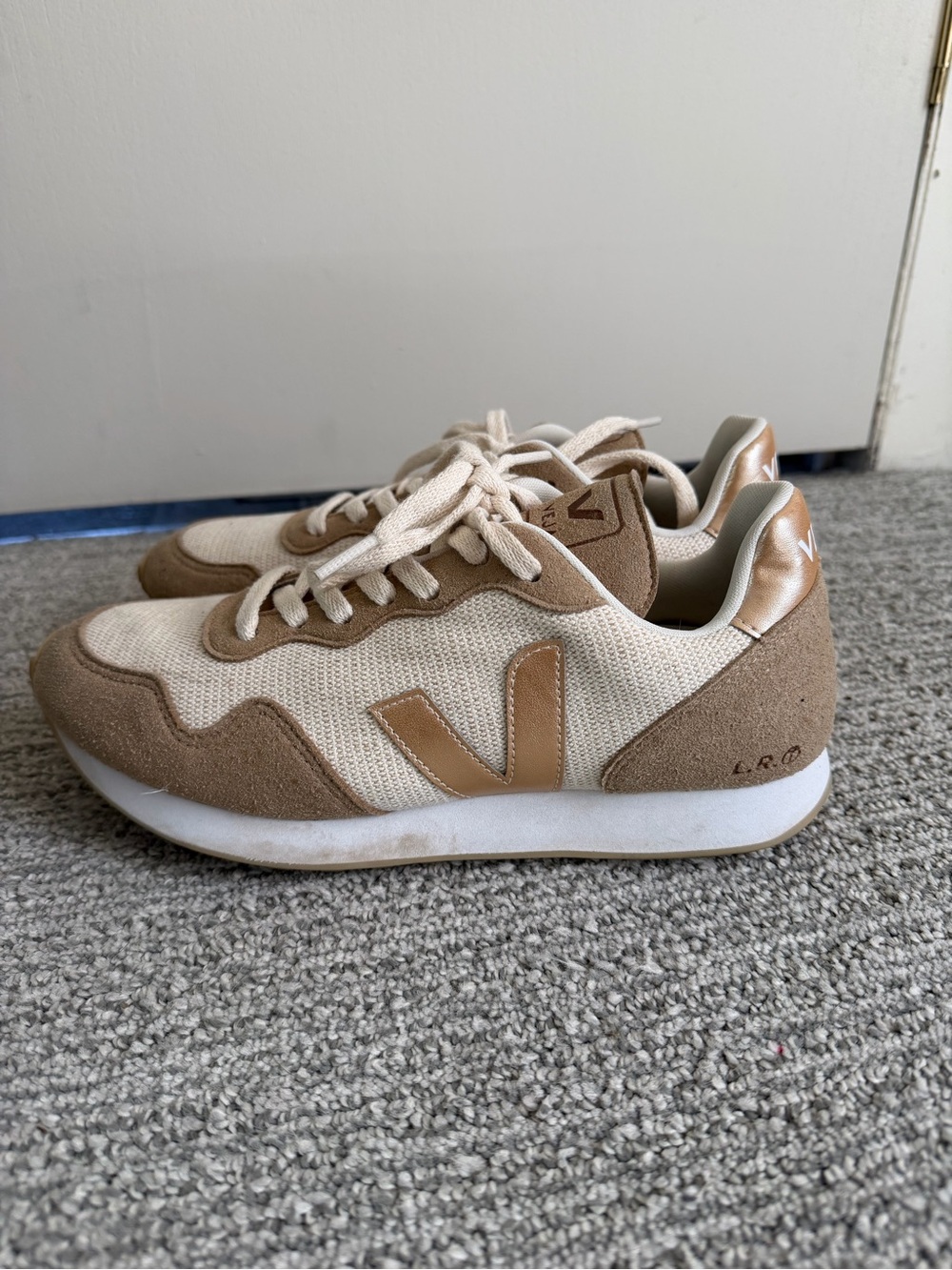 Veja Women’s Beige and Tan Retro Sneakers